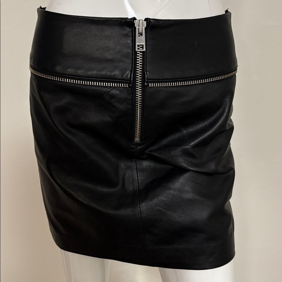 Zadig & Voltaire Deluxe Black Leather Mini Skirt w Exposed Zipper + Zipper Trim